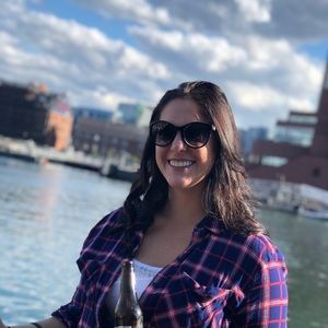 Meet your Posher, Nicole